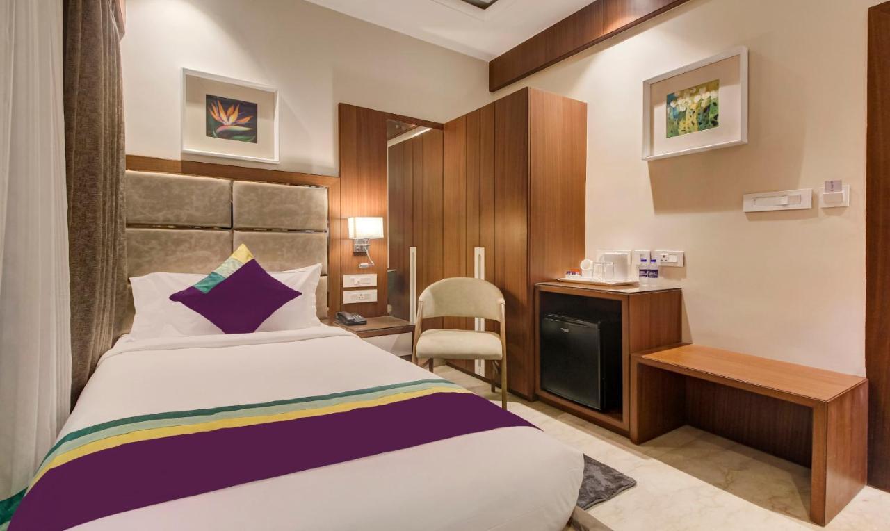 Hotel Treebo Premium Tahoora International Kalkutta Exterior foto